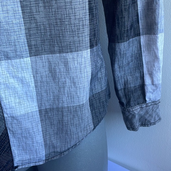Rock & Republic Grey Plaid Shirt Medium - Picture 3 of 8